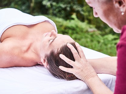 Wellnessurlaub - Rücken-Nacken-Massage - Massage - Berlins KroneLamm