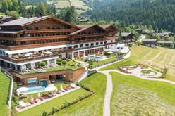 Urlaubsglück mit Bergblick im Mountain & Spa Resort Alpbacherhof - wellness-hotel.info