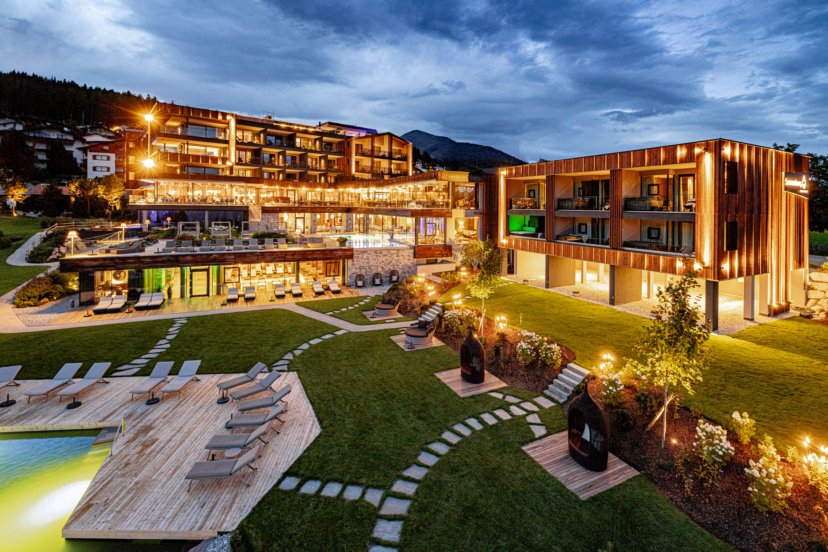  STAMMGAST TRIFFT NEUEN GAST - SONNENBERG | Panorama Dolomites Wellbeing
