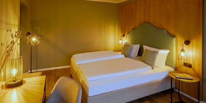 Wellnessurlaub - Bettgrößen: Doppelbett - Friedrichroda - Zimmer_Deluxe - Hotel Kammweg am Rennsteig
