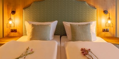 Wellnessurlaub - Hotel-Schwerpunkt: Wellness & Natur - Deutschland - Zimmer_Deluxe2 - Hotel Kammweg am Rennsteig
