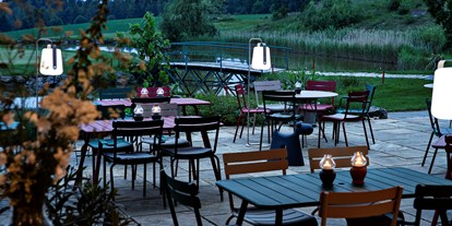 Wellnessurlaub - Pools: Innenpool - Waldviertel - Terrasse des Restaurant ©Inge Prader - Golfresort Haugschlag