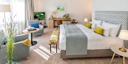 Wellnessurlaub - Bettgrößen: Doppelbett - Waldviertel - Deluxe Zimmer mit französischem Balkon ©Inge Prader - Golfresort Haugschlag