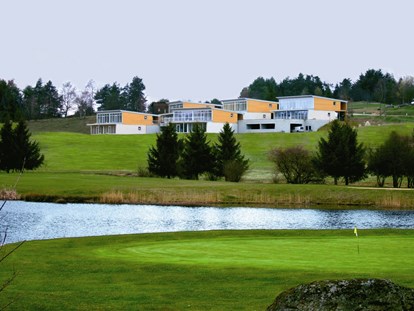 Wellnessurlaub - Umgebungsschwerpunkt: Stadt - Fairway-Suite  - Golfresort Haugschlag