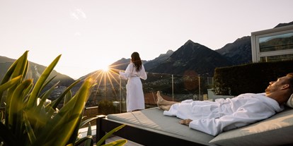 Wellnessurlaub - Aromamassage - Mühlbach (Trentino-Südtirol) - Abend-Stunden im VistaSpa - Hotel Hohenwart
