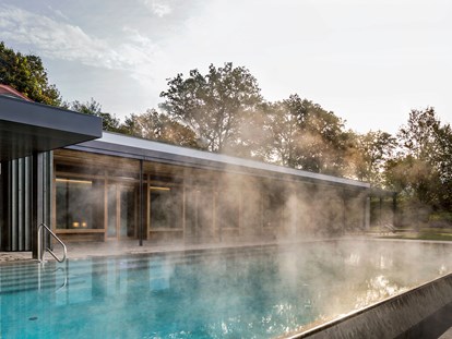 Wellnessurlaub - Pools: Infinity Pool - Winkler Bräu ****S Gutshofhotel & Privatbrauerei