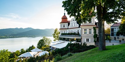 Wellnessurlaub - Bettgrößen: King Size Bett - Achenkirch - Senger Schloss außen - Hotel - DAS TEGERNSEE