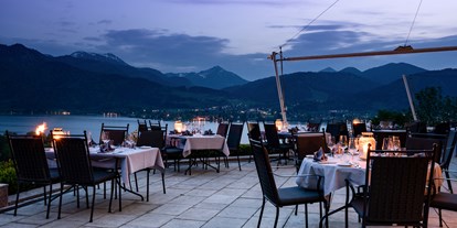 Wellnessurlaub - Umgebungsschwerpunkt: See - Kössen - Terrasse Restaurant Senger - Hotel - DAS TEGERNSEE