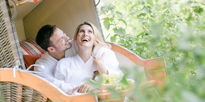 Wellnessurlaub - Gesichtsbehandlungen - Entspannen und Genießen im Garten - RelaxResort Kothmühle