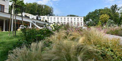Wellnessurlaub - Biosauna - Tulbingerkogel - Spaziergang im Park - Schlosspark Mauerbach