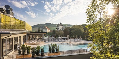 Wellnessurlaub - Gesichtsmassage - Pöttsching - ganzjährig beheiztes Außenschwimmbecken - Vivea 4* Hotel Bad Schönau Zum Landsknecht