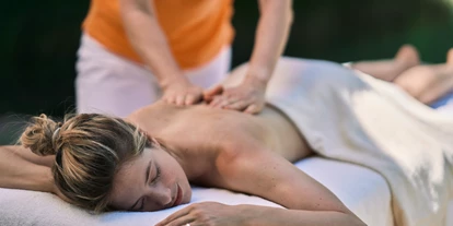 Wellnessurlaub - Rücken-Nacken-Massage - Galgenau (Kefermarkt) - Entspannung mit Massagen - EurothermenResort Bad Hall - Hotel Miraverde****
