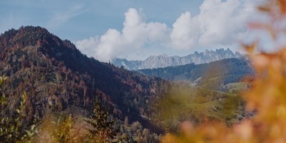 Wellnessurlaub - Kräutermassage - Erlfeld - Die gute Bergluft & einmalige Aussicht genießen - Hotel Berghof | St. Johann in Salzburg