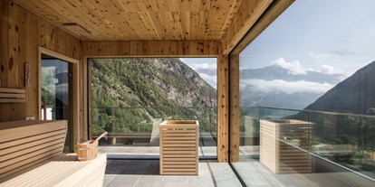 Wellnessurlaub - Bettgrößen: Doppelbett - Trentino-Südtirol - Panorama-Zirben-Sauna - Hotel Burgaunerhof