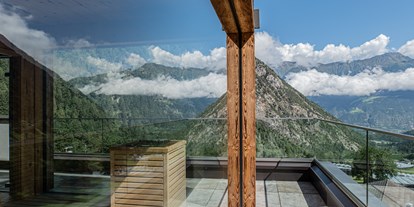 Wellnessurlaub - Verpflegung: Frühstück - St. Leonhard (Trentino-Südtirol) - Panorama Ausblick auf den Vinschgau  - Hotel Burgaunerhof