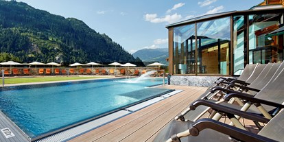 Wellnessurlaub - Hotel-Schwerpunkt: Wellness & Familie - St. Sigmund (Trentino-Südtirol) - Außenpool - Ferienhotel Sonnenhof****