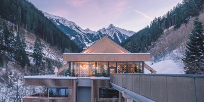 Wellnessurlaub - Hotelbar - ZillergrundRock Luxury Mountain Resort