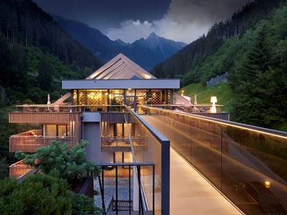 Wellnessurlaub - Pools: Außenpool beheizt - Bobojach - ZillergrundRock Luxury Mountain Resort