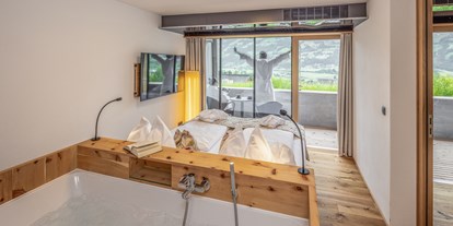 Wellnessurlaub - Wirbelsäulenmassage - Fügen - Wellness Suite "Luxus für zwei" - Gardenhotel Crystal
