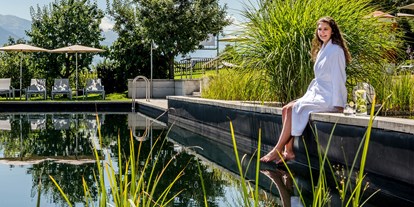 Wellnessurlaub - Lymphdrainagen Massage - Fügen - Green Pool - Gardenhotel Crystal