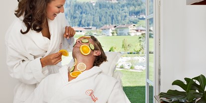 Wellnessurlaub - Lymphdrainagen Massage - Hofern/Kiens - Beautysalon, der wirklich gut tut!!! - Genießer-Hotel Theresa