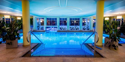 Wellnessurlaub - Hotelbar - Liesch - Pool - Grandhotel Lienz