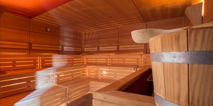 Wellnessurlaub - Whirlpool am Zimmer - Österreich - Finnische-Sauna - Romantik & Spa Alpen-Herz