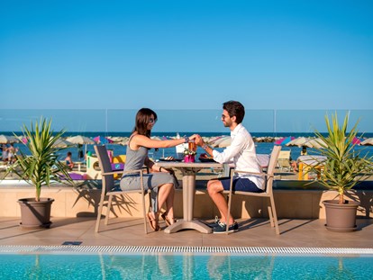 Wellnessurlaub - Parkplatz: gebührenpflichtig beim Hotel - Italien - You & Me Beach Hotel