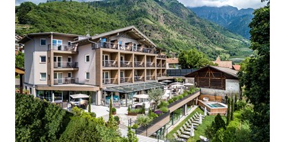 Wellnessurlaub - Whirlpool am Zimmer - Südtirol  - Hotel das stachelburg, zentral in Partschins  - Hotel das stachelburg