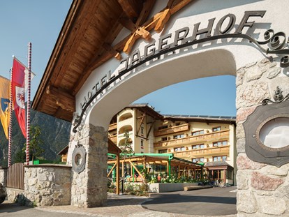 Wellnessurlaub - Pools: Außenpool beheizt - Seefeld in Tirol - Hotel Jägerhof