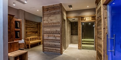 Wellnessurlaub - Pools: Infinity Pool - Kaprun Fürth - Sauna im Hotel Kitzhof Mountain Design Resort - Hotel Kitzhof Mountain Design Resort
