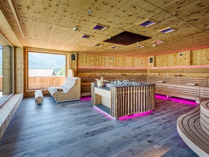 Wellnessurlaub - Aromamassage - Kühtai - Zirben-Panorama-Sauna
©️ Günter Standl - Hotel Post Lermoos