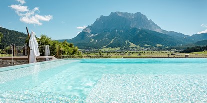 Wellnessurlaub - Hotel-Schwerpunkt: Wellness & Golf - Zugspitze - Die Zugspitze immer im Blick haben...
©️ Günter Standl - Hotel Post Lermoos
