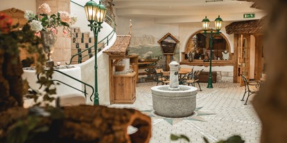 Wellnessurlaub - Aromamassage - Kössen - Teebar im Saunadorf - Hotel Seehof