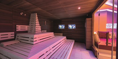 Wellnessurlaub - Schokoladenmassage - Bad Häring - Familiensauna mit zwei Bildschirmen - Hotel Seehof