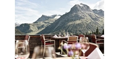 Wellnessurlaub - Bettgrößen: Queen Size Bett - Gantschier - Hotel Goldener Berg - Your Mountain Selfcare Resort