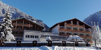 Wellnessurlaub - Kräutermassage - Samnaun Dorf - Hotel Verwall