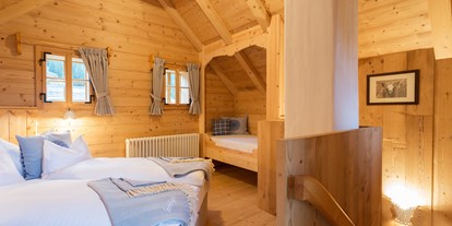 Wellnessurlaub - Bettgrößen: Doppelbett - Braunitzen - Troadkasten Schlafzimmer - Almdorf Seinerzeit 