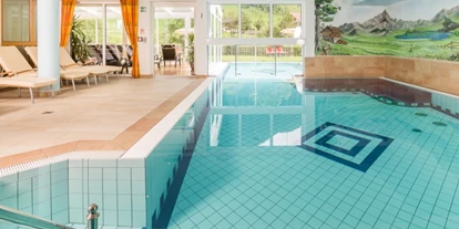 Wellnessurlaub - Parkplatz: kostenlos beim Hotel - Luttach - Schwimmbad - Hotel Magdalenahof