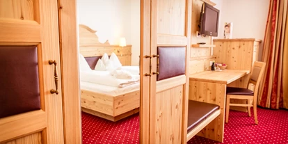 Wellnessurlaub - Fußreflexzonenmassage - Liesch - Economy Doppelzimmer - Hotel GUT Trattlerhof & Chalets****