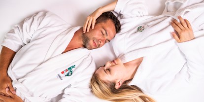 Wellnessurlaub - Honigmassage - Tschöran - Romantik und Wellness im Trattlerhof - Hotel GUT Trattlerhof & Chalets****
