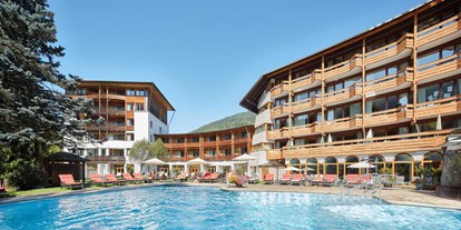 Wellnessurlaub - Pools: Außenpool beheizt - Seeboden - Hotel DIE POST - Aktiv, Familie & Spa