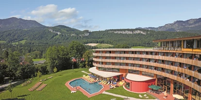 Wellnessurlaub - Hotel-Schwerpunkt: Wellness & Kulinarik - Schönau am Königssee - Aussenansicht Vivea Gesundheitshotel Bad Goisern - Vivea 4* Hotel Bad Goisern