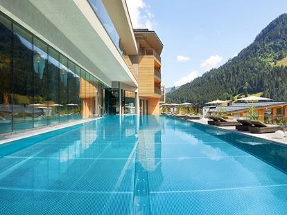 Wellnessurlaub - Außensauna - Schlaipf - DAS EDELWEISS Salzburg Mountain Resort