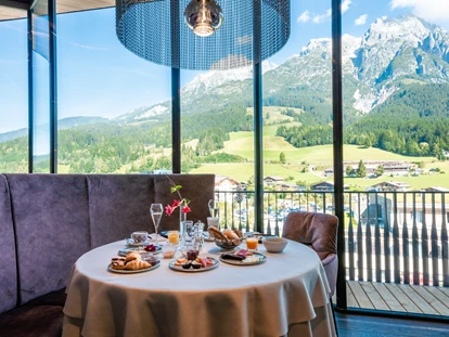 Wellnessurlaub - Ganzkörpermassage - Ullach - Restaurant "Bergseele" - Good Life Resort Riederalm