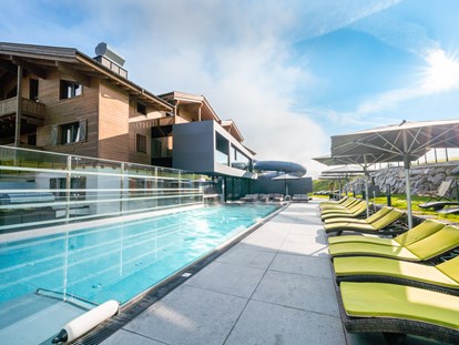 Wellnessurlaub - Pools: Innenpool - Sport-Outdoor-Pool - Good Life Resort Riederalm