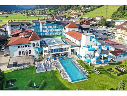 Wellnessurlaub - Skilift - Schlosshotel Lacknerhof mit Schlossgarten und neuem Außenpool - Schlosshotel Lacknerhof****S