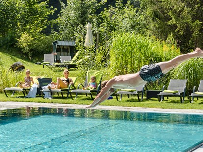 Wellnessurlaub - Pools: Außenpool beheizt - Schladming - Alpin Life Resort Lürzerhof