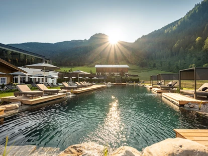 Wellnessurlaub - Außensauna - Strobl - Alpin Life Resort Lürzerhof