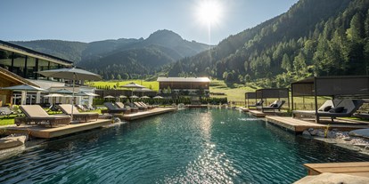 Wellnessurlaub - Pools: Infinity Pool - PLZ 5441 (Österreich) - Alpin Life Resort Lürzerhof